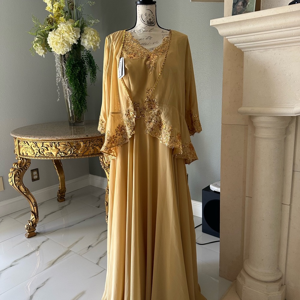 Elegant Gold Women's Dress
